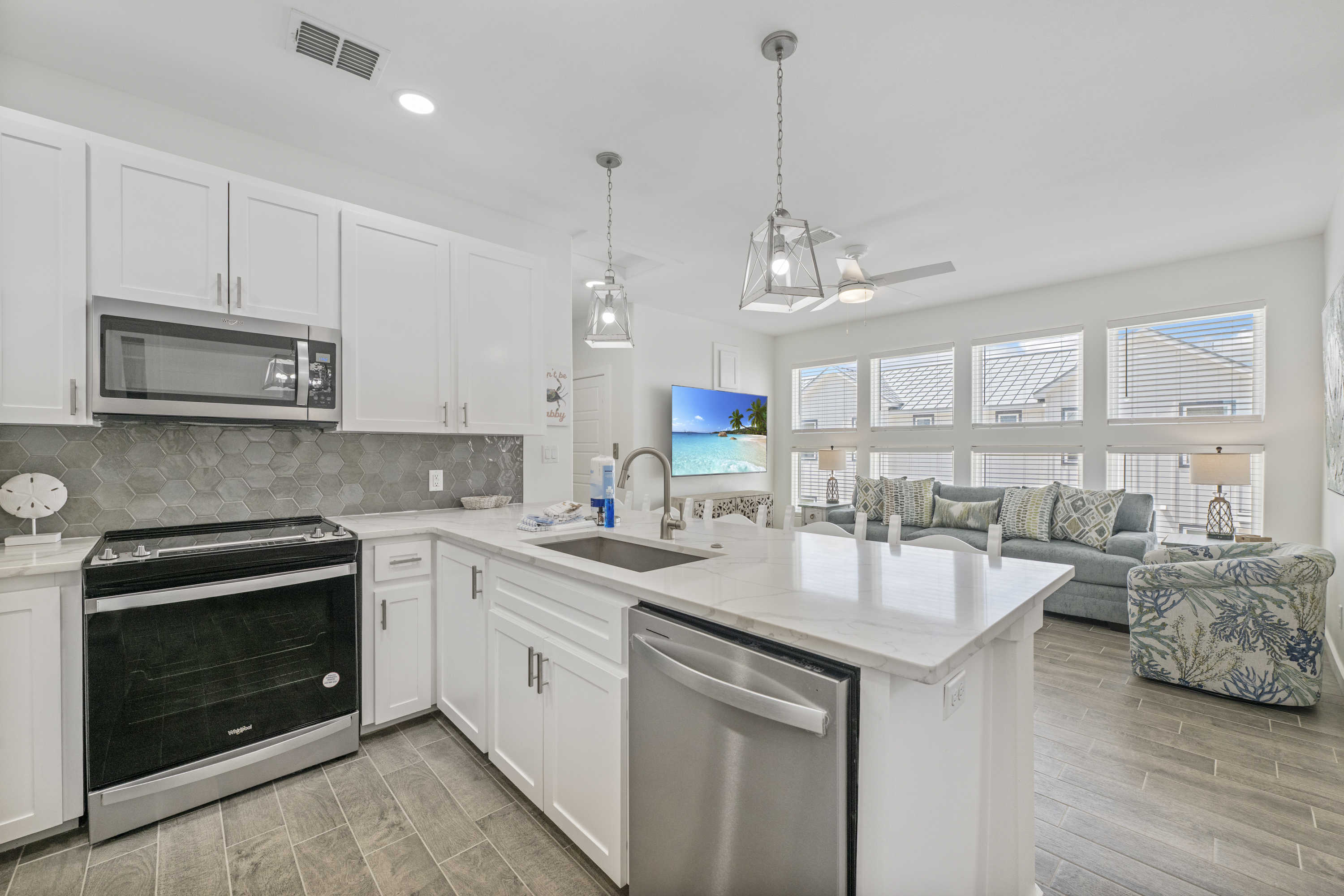 Cook, Dine and Gather - There''s Room for 5 more at the Kitchen Bar