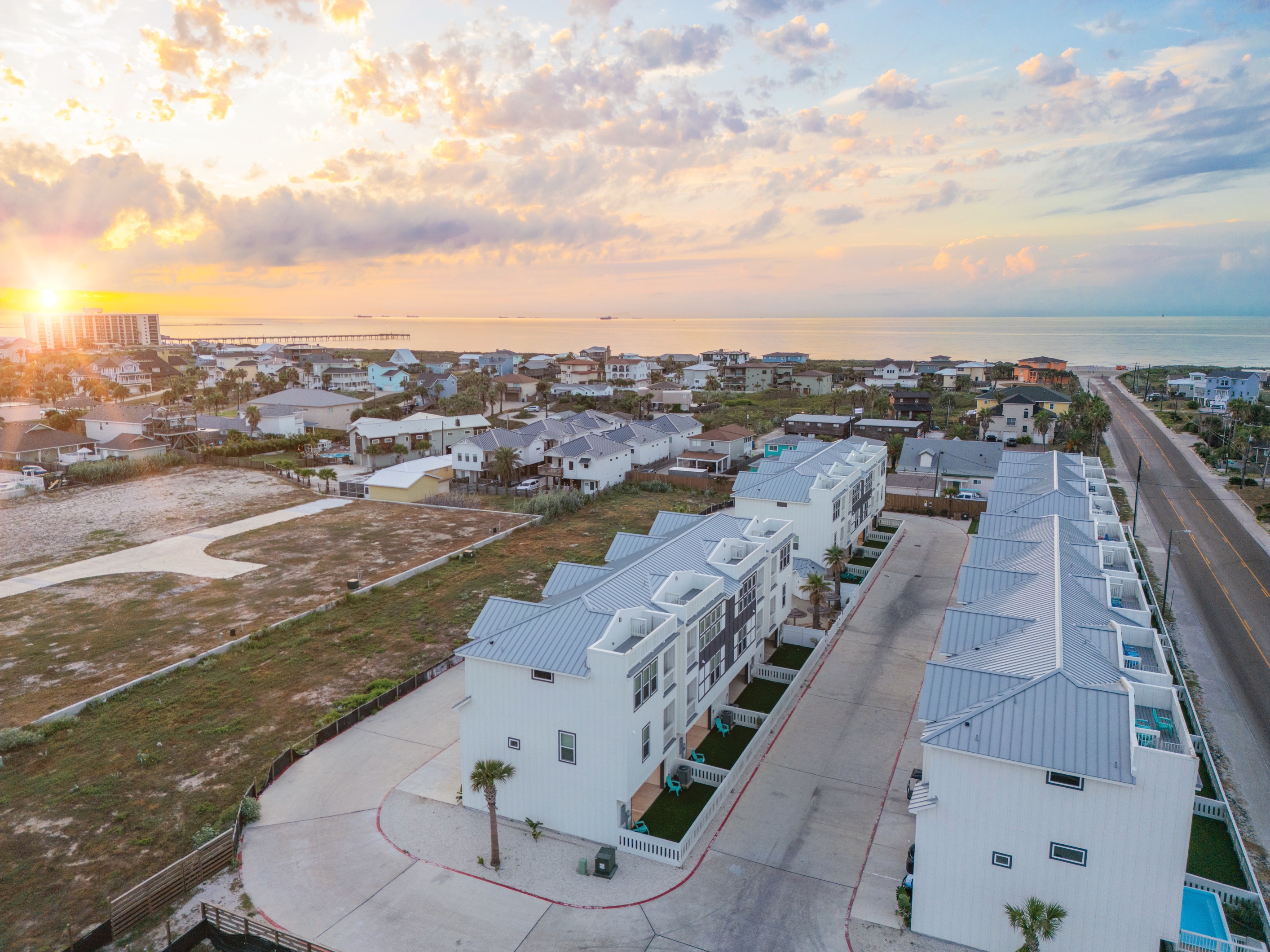 Endless Gulf Views Stretching Due East