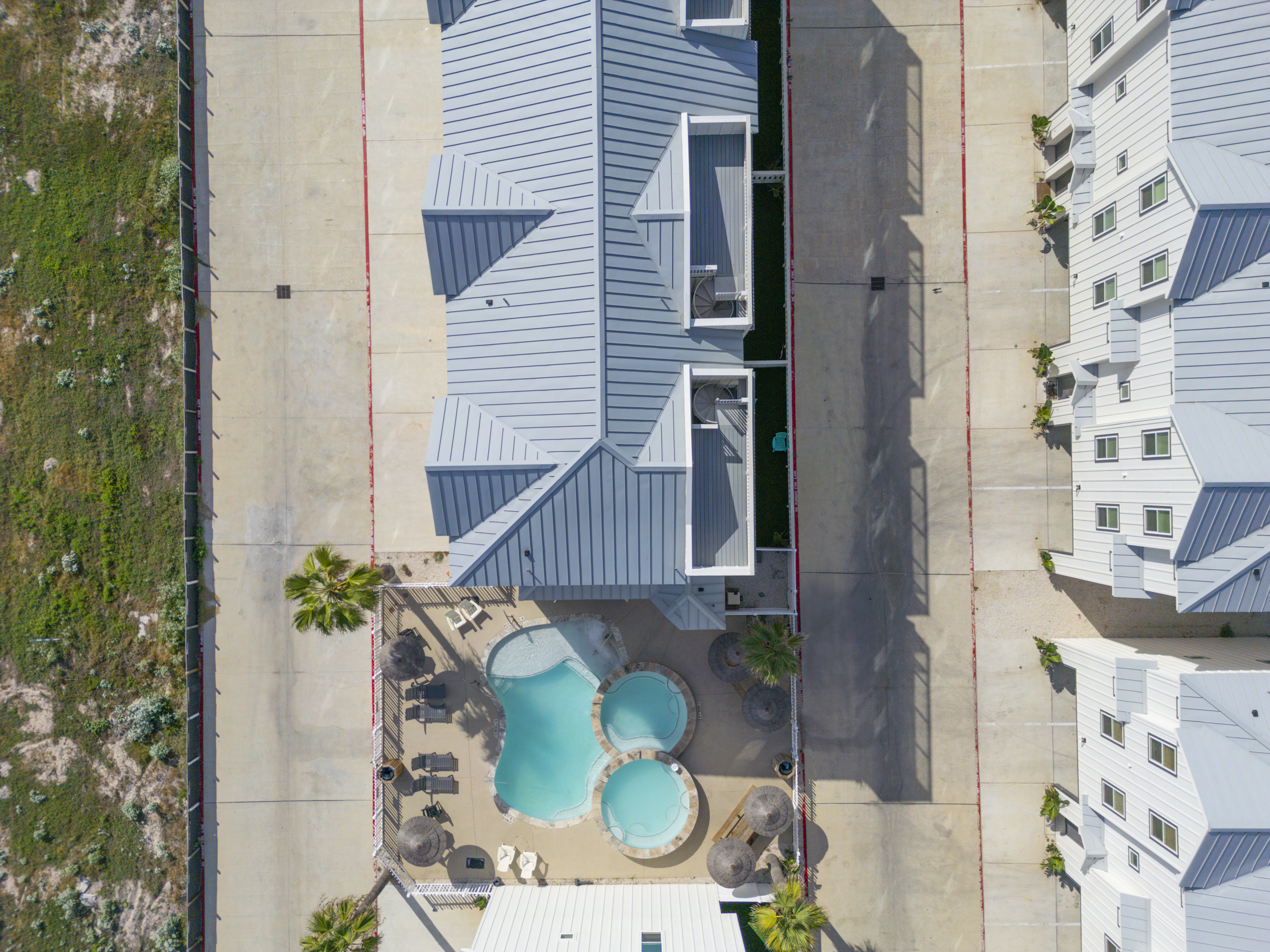 Saltwater Cure MC401 Conveniently Located Next-Door to the Mango Cay Pool 