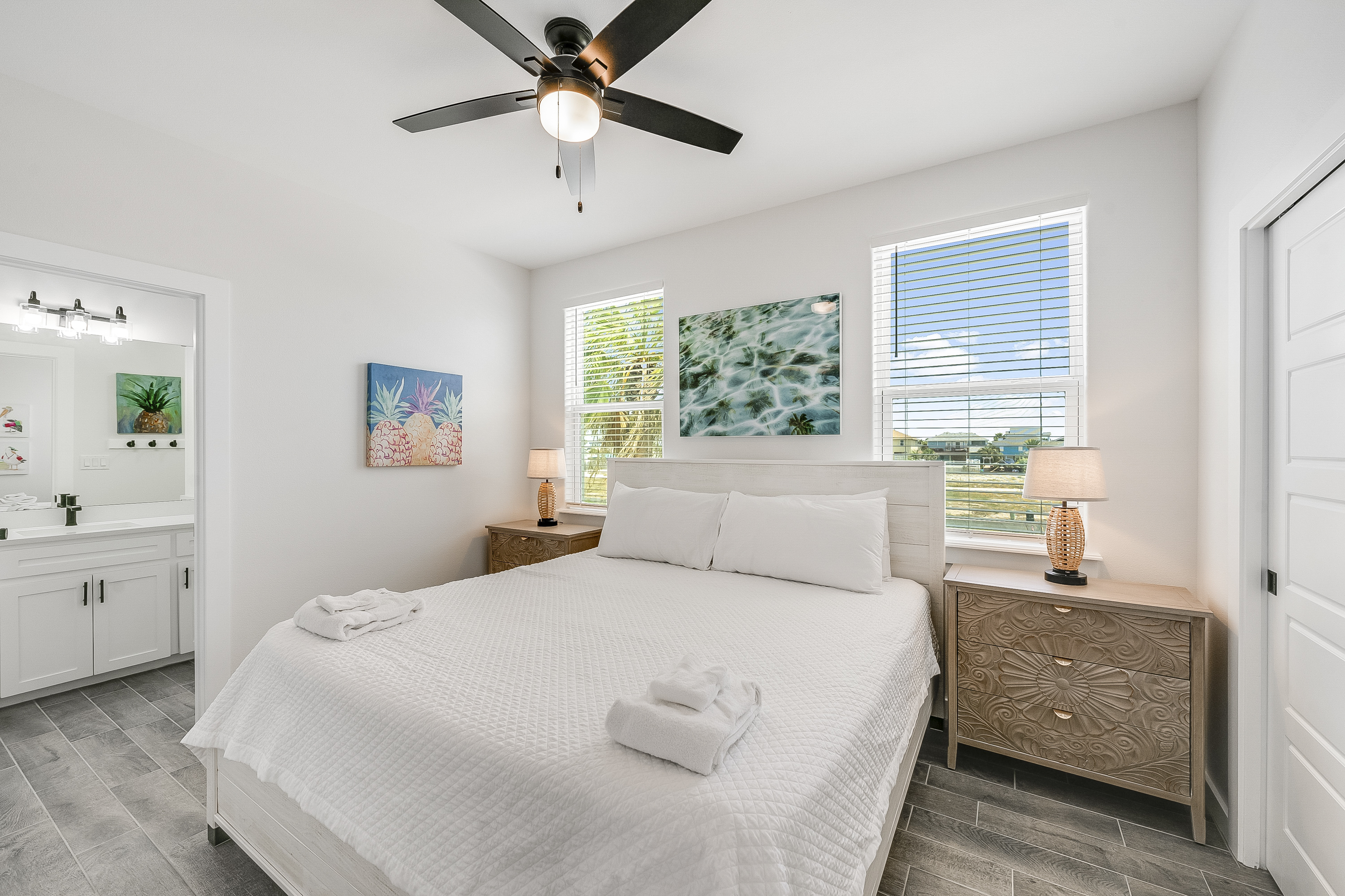 King Suite Comfort with Private Ensuite Bath