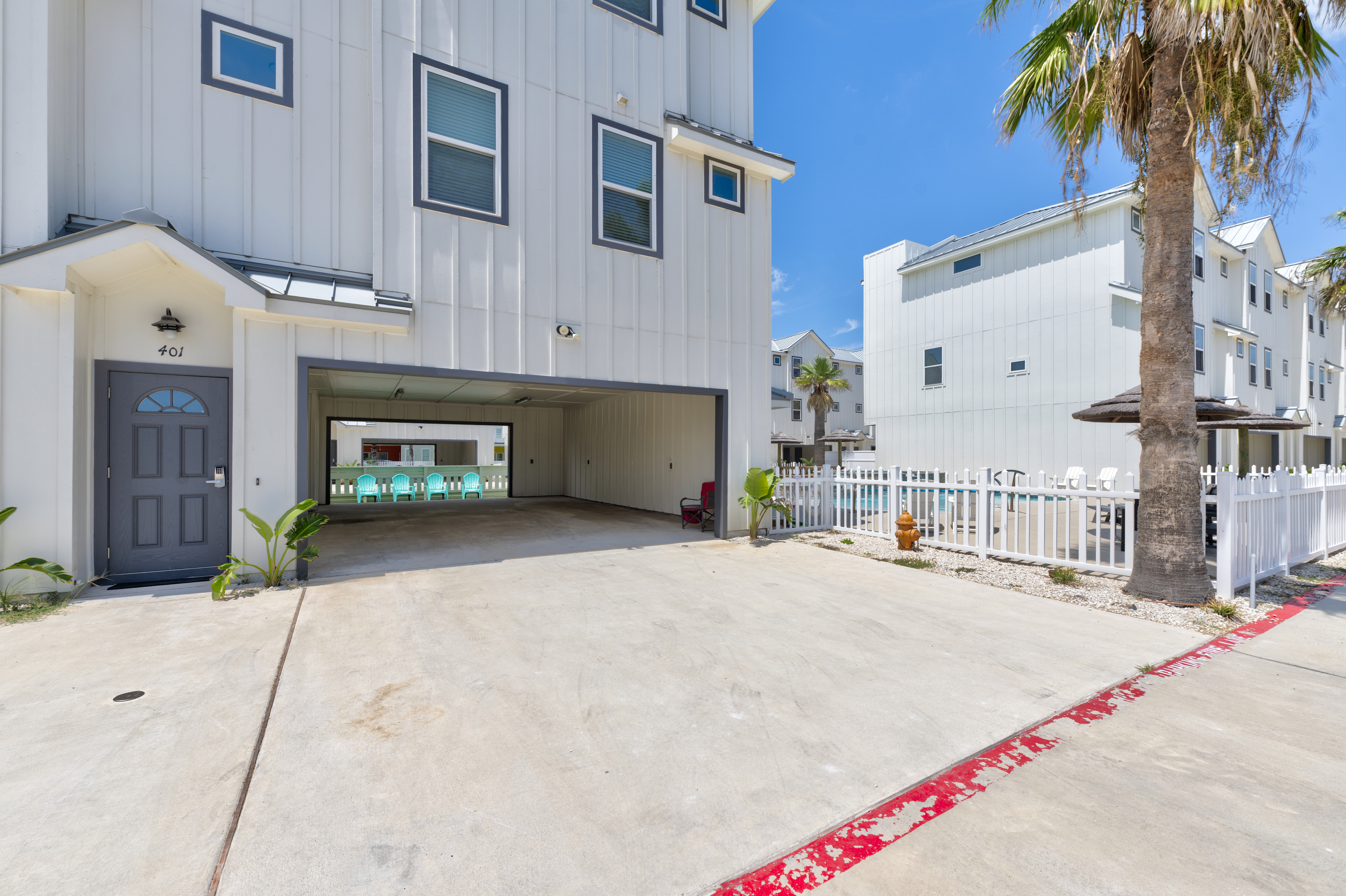 This Spacious Carport Can Accommodate Up To 4 Mid-Size Vehicles. 