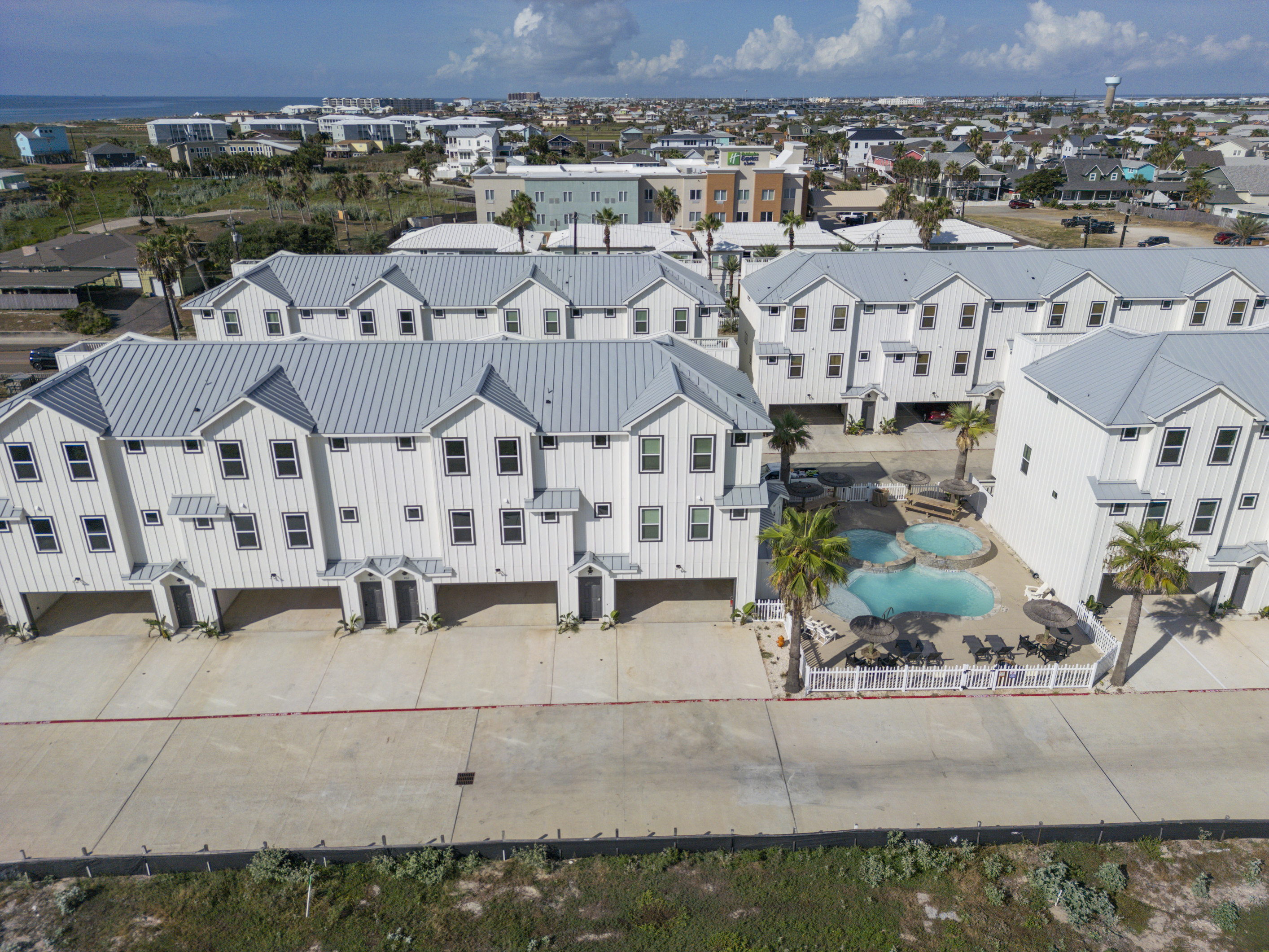 Bright Days, Comfortable Stays! 