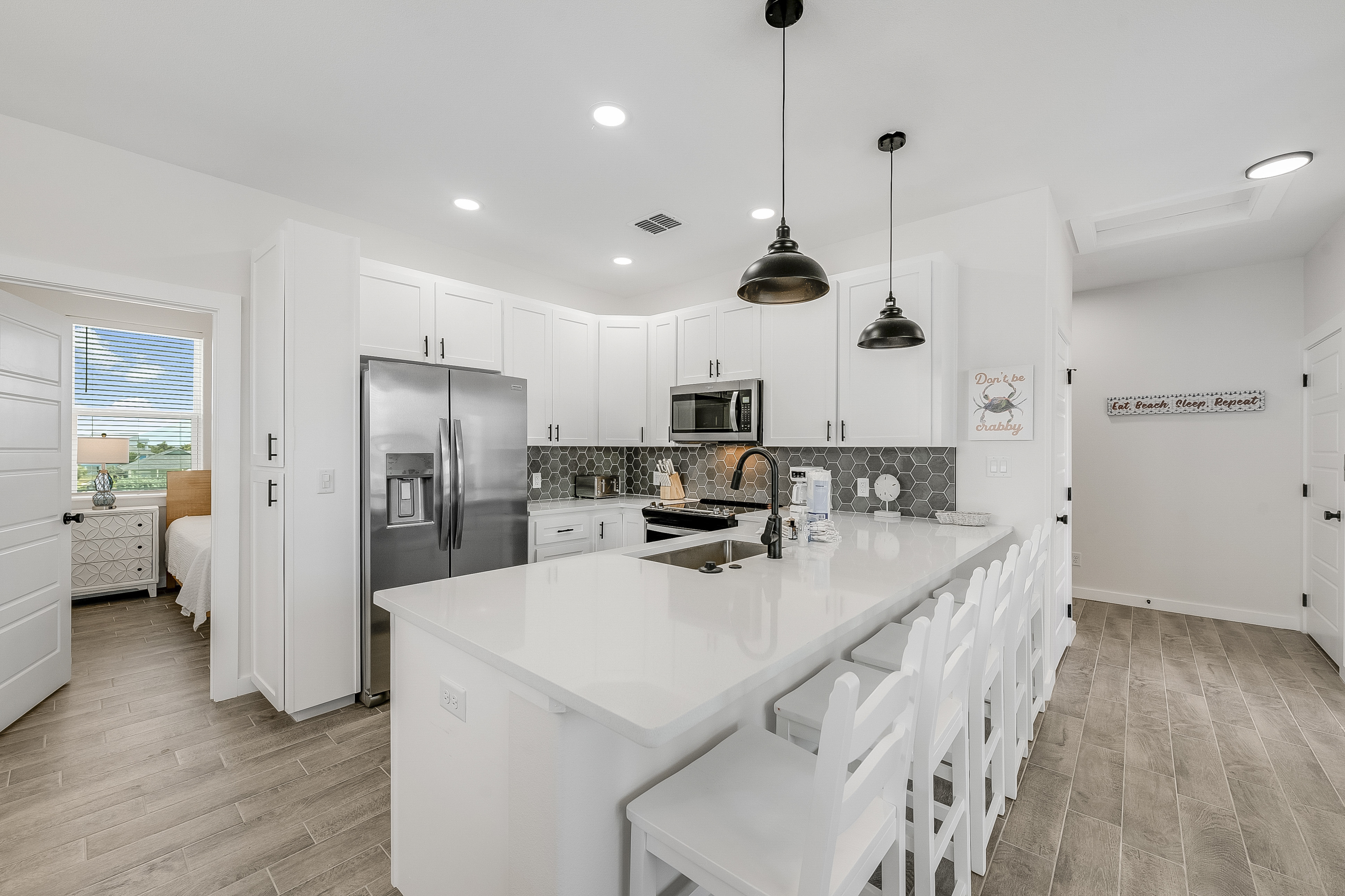 Spacious Kitchen - Perfect for Entertaining 