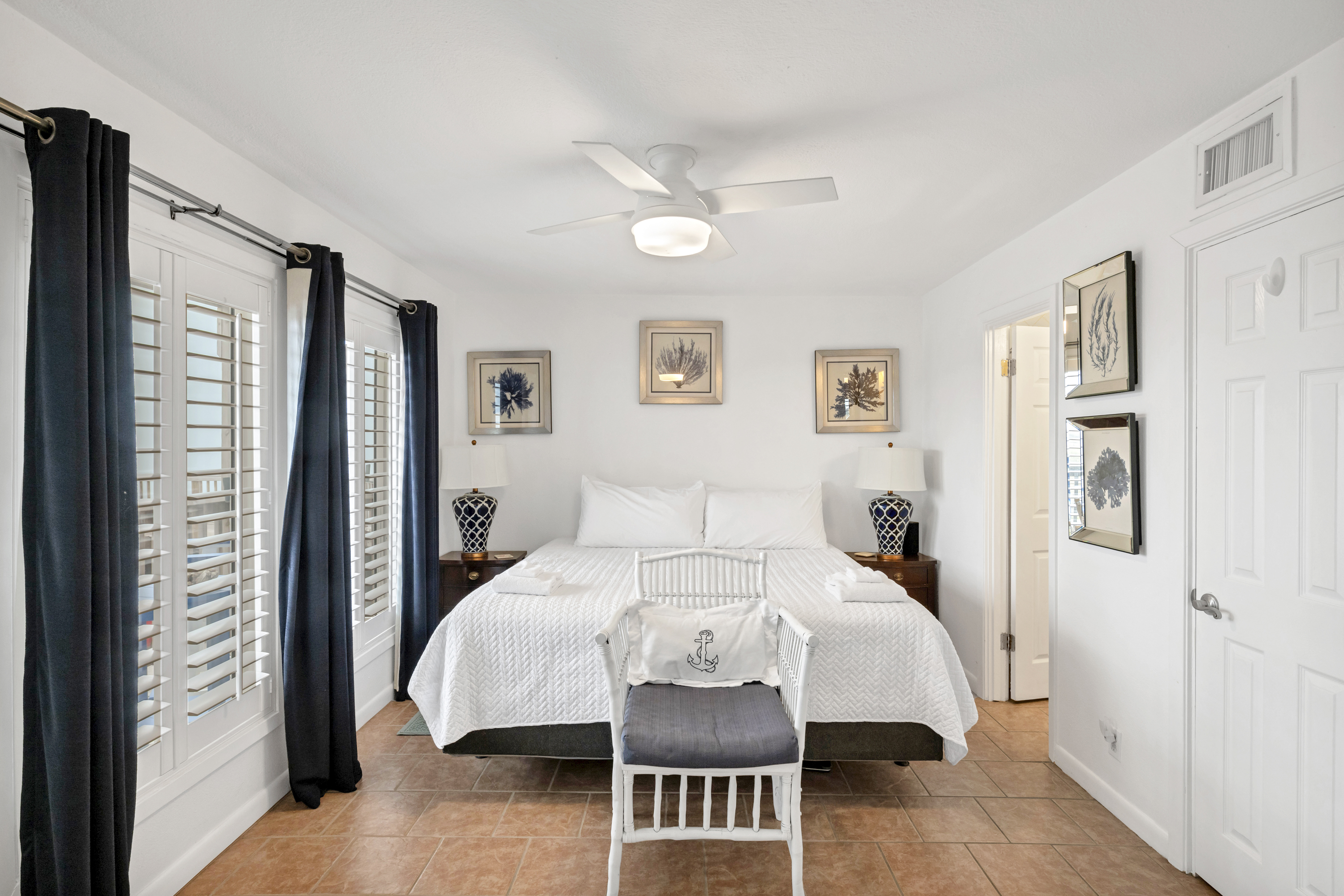 Private king-size sanctuary