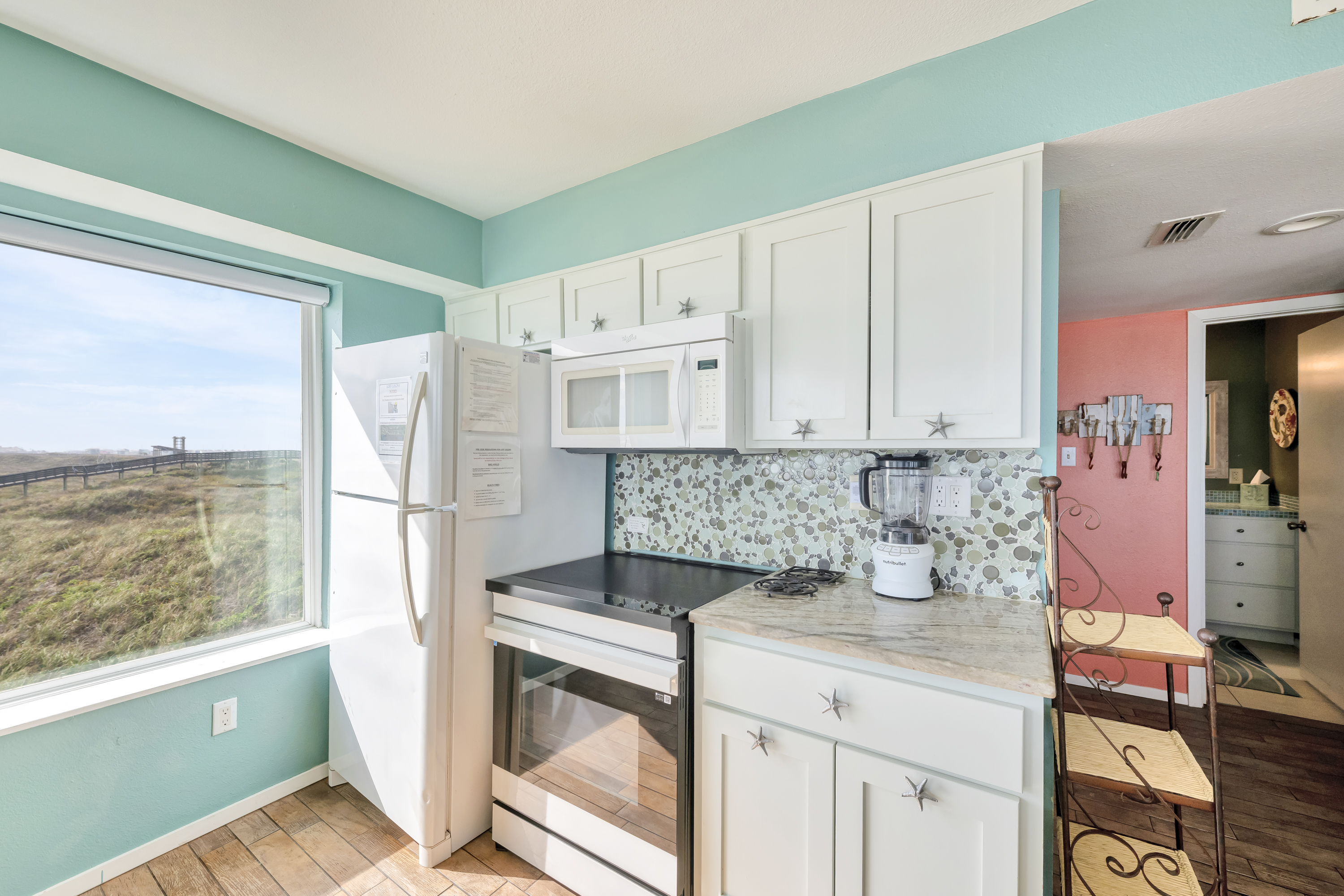 Fully equipped kitchen for gourmet cooking