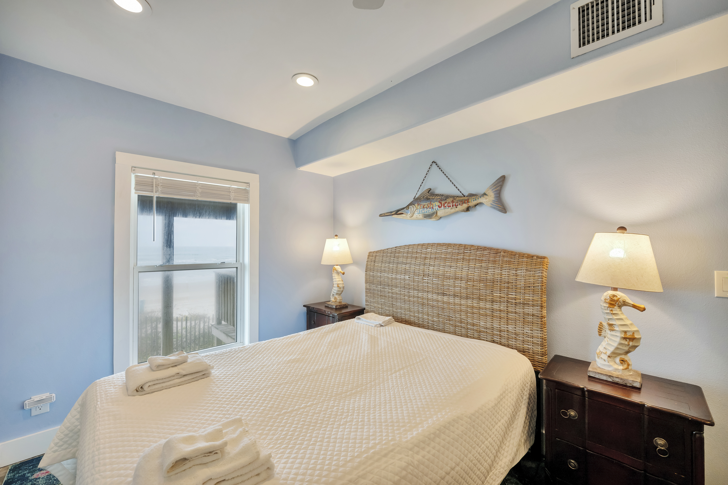 From endless beach adventures to peaceful, dreamy nights—this bedroom is your perfect retreat