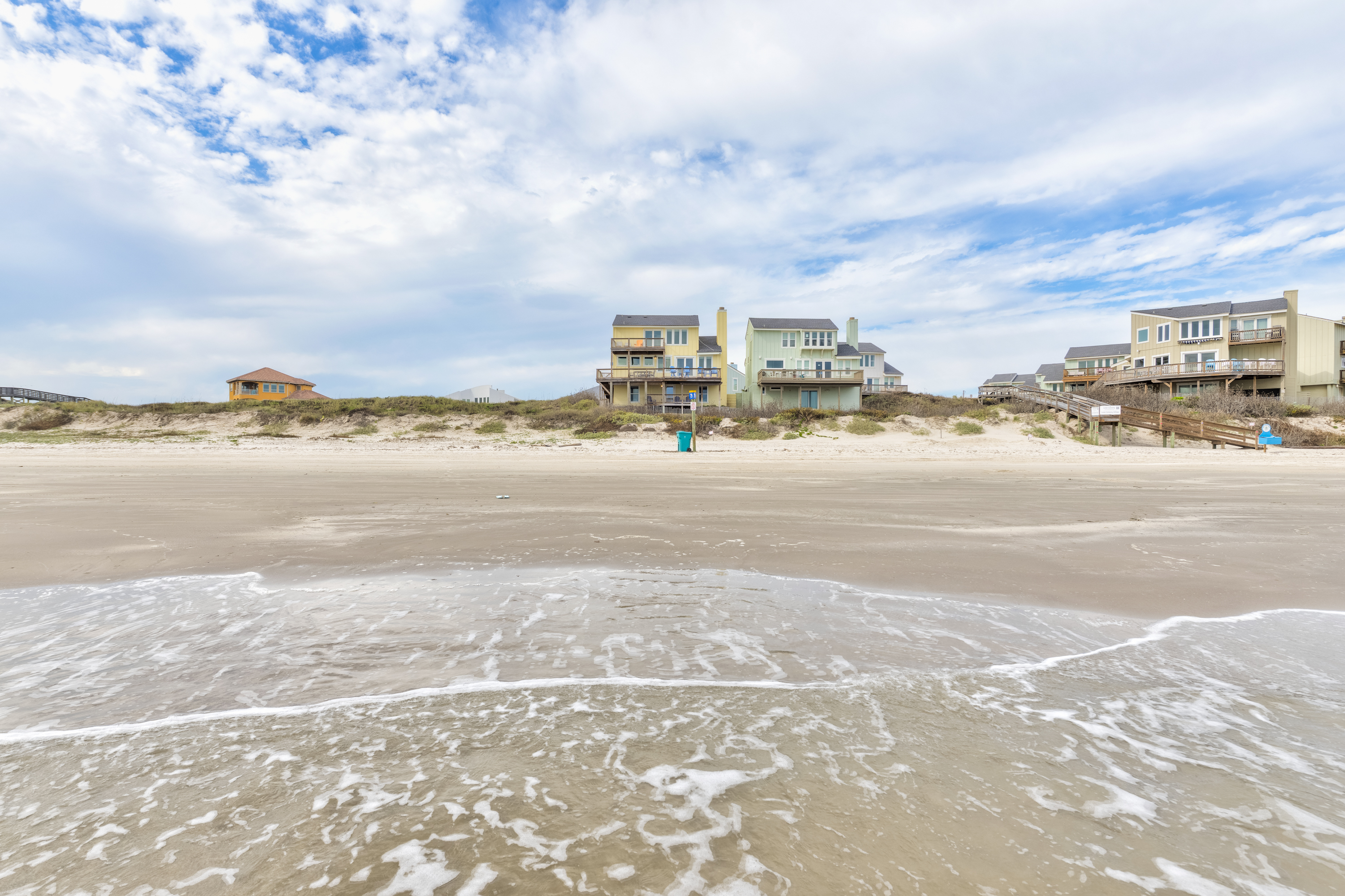 From sunrise views to cozy evenings, LC5 is your home by the sea