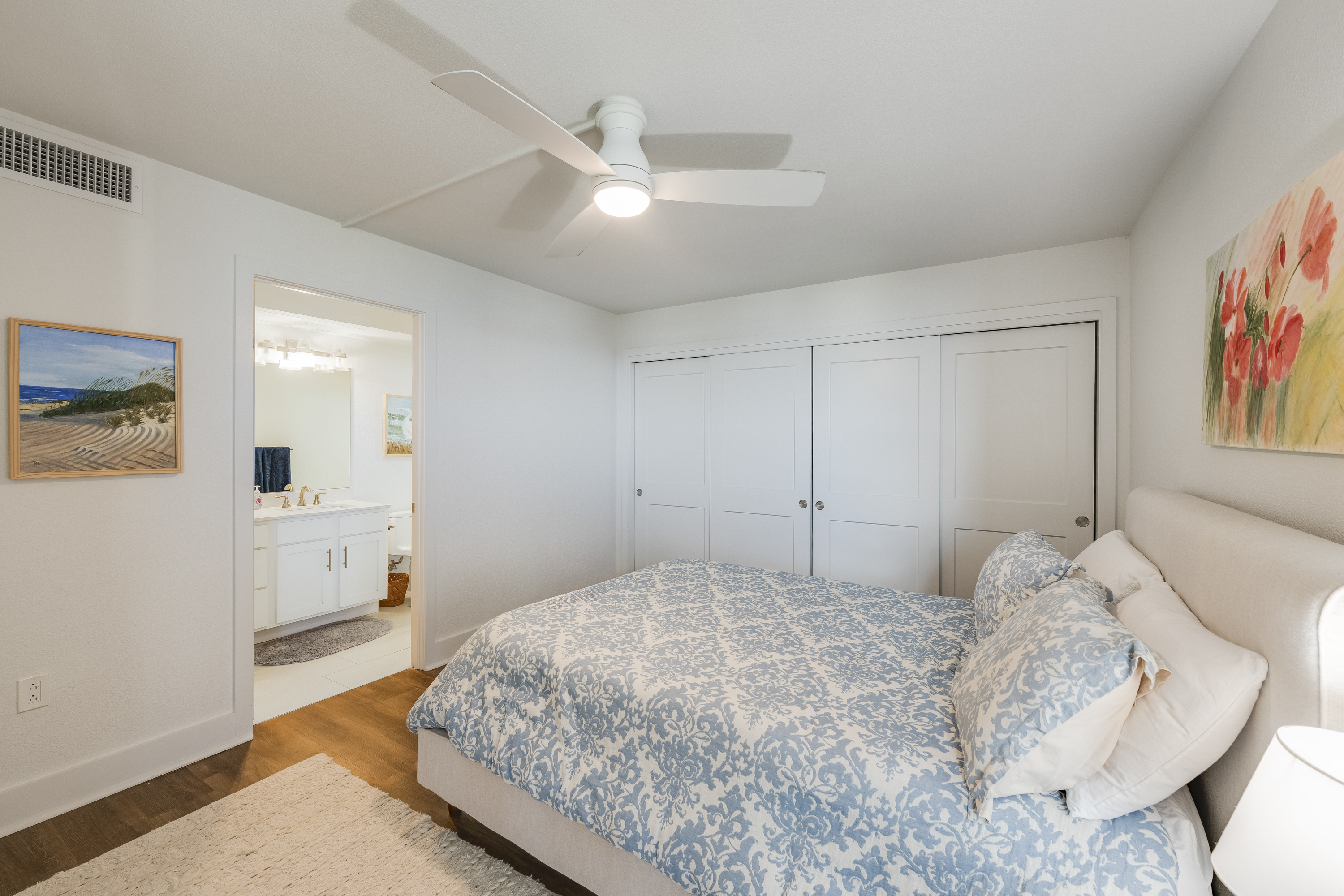 Queen Bed Comfort with Private Ensuite