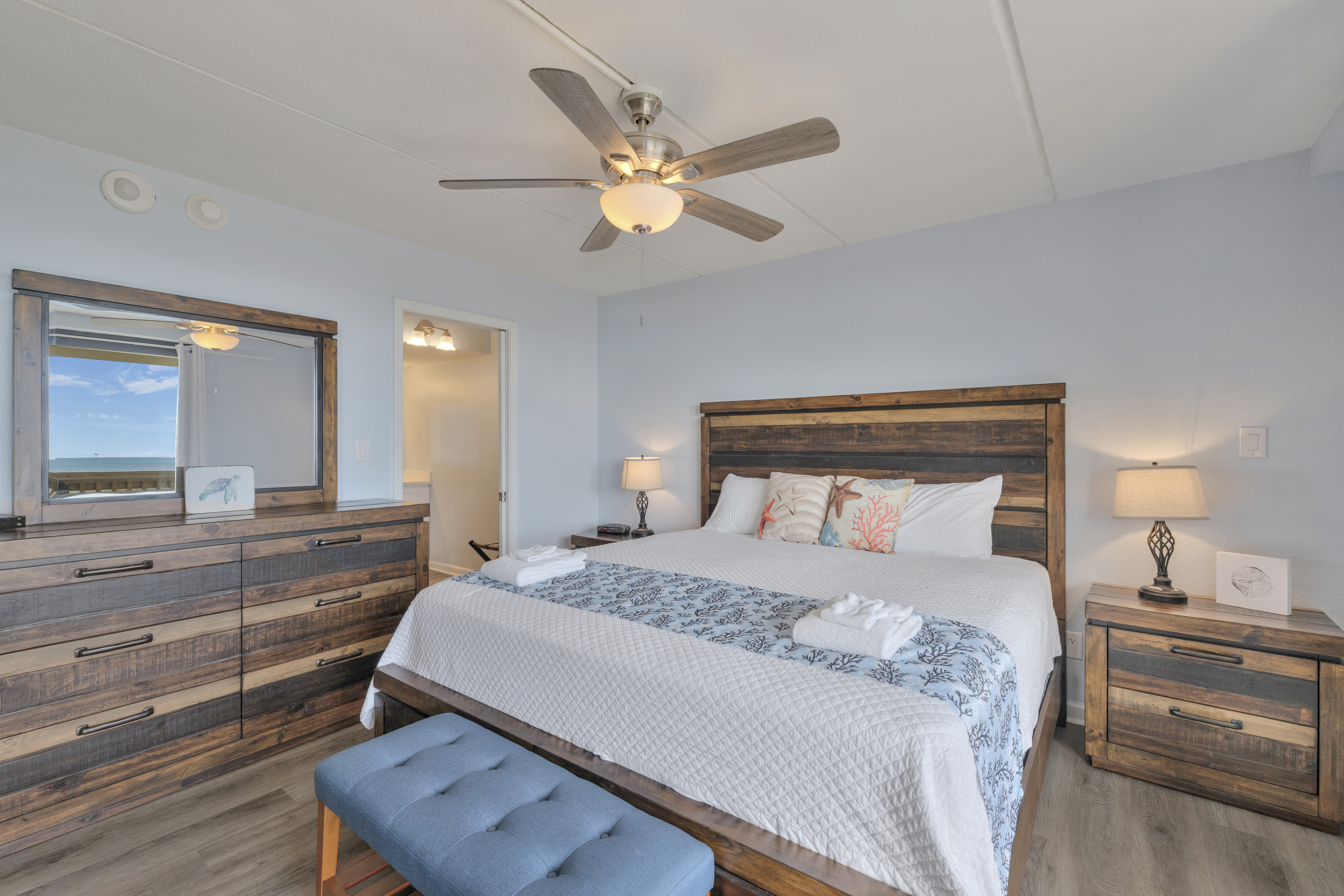 After sun-soaked days on the beach, unwind and share restful, dreamy nights in this comfortable bed.