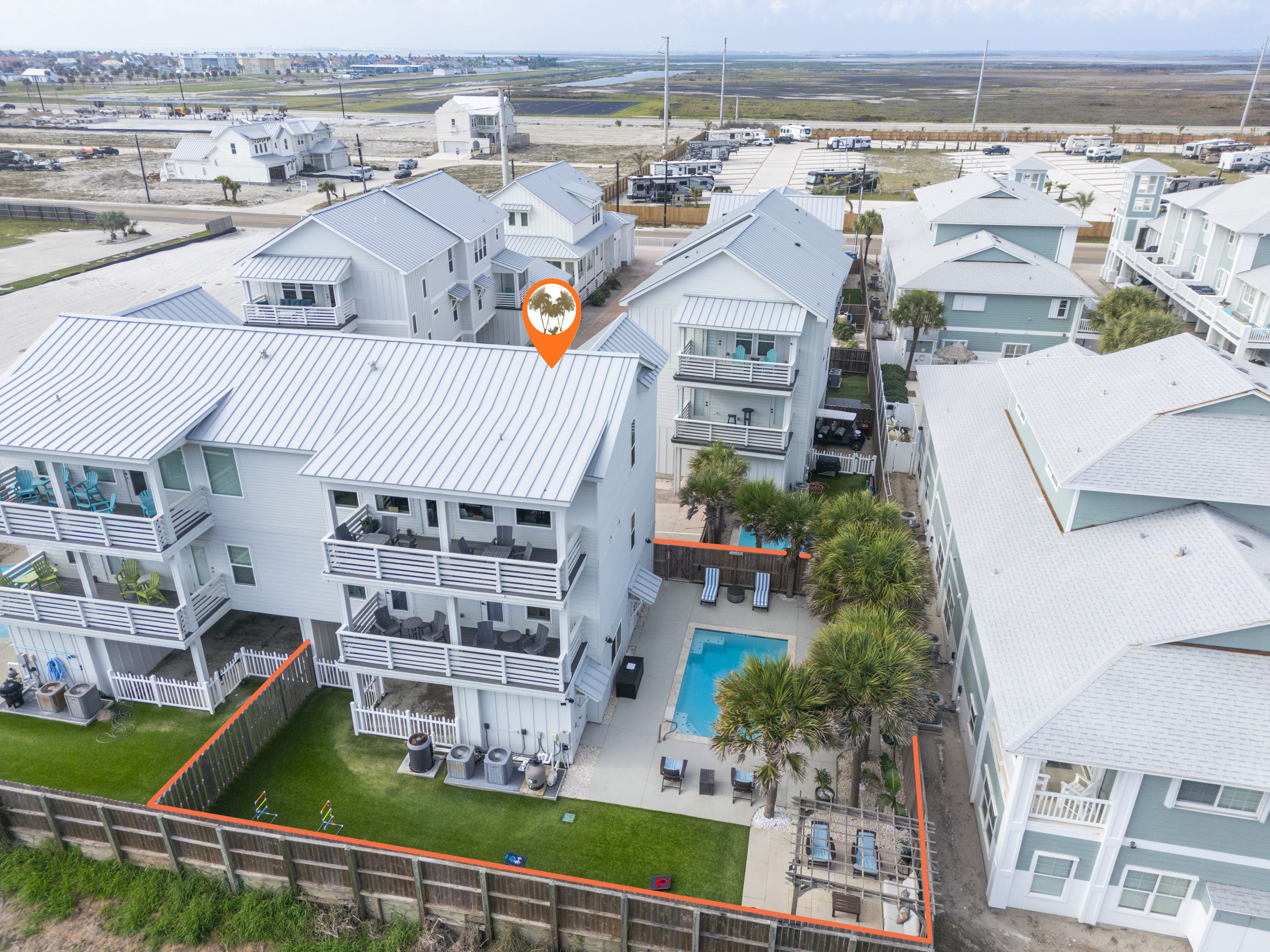 Not only does this unit offer fantastic outdoor amenities, the Paradise Palm Villas subdivision also provides easy beach access via 11th Street to Beach Access Rd 1A.