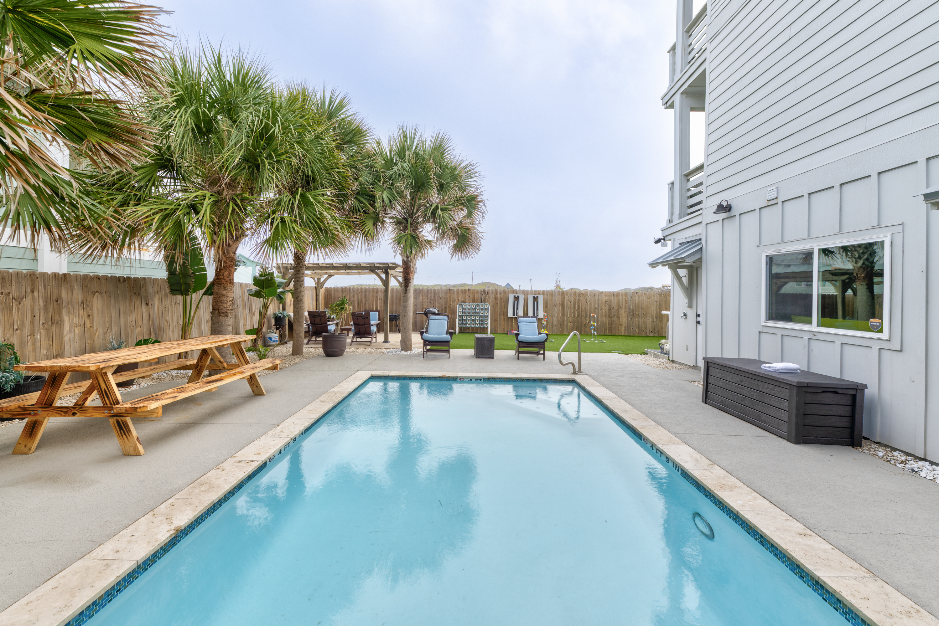 Gather, relax, and grill up your favorite meals in this inviting outdoor space.