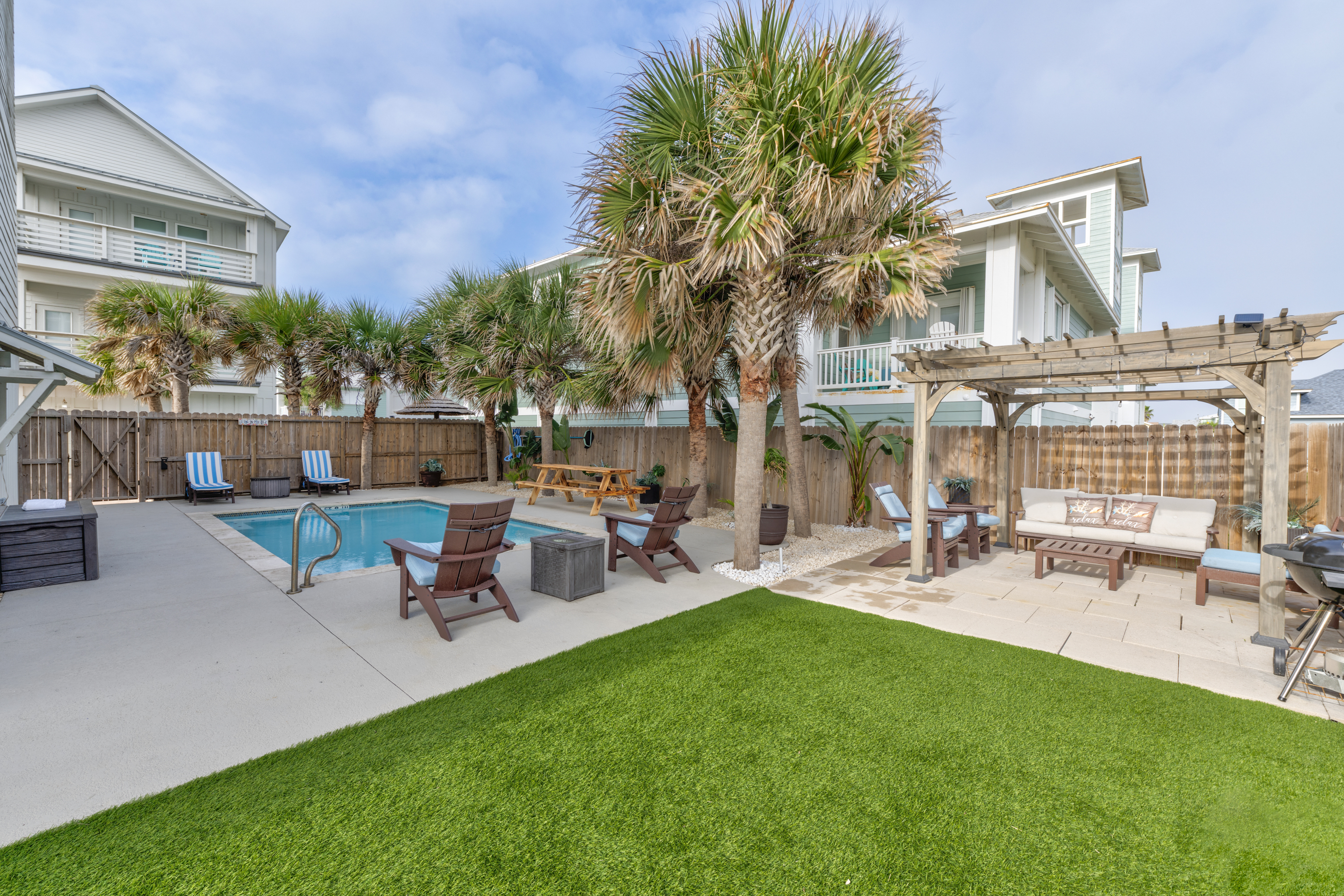 Lounge and visit while others swim—it’s the perfect setup!