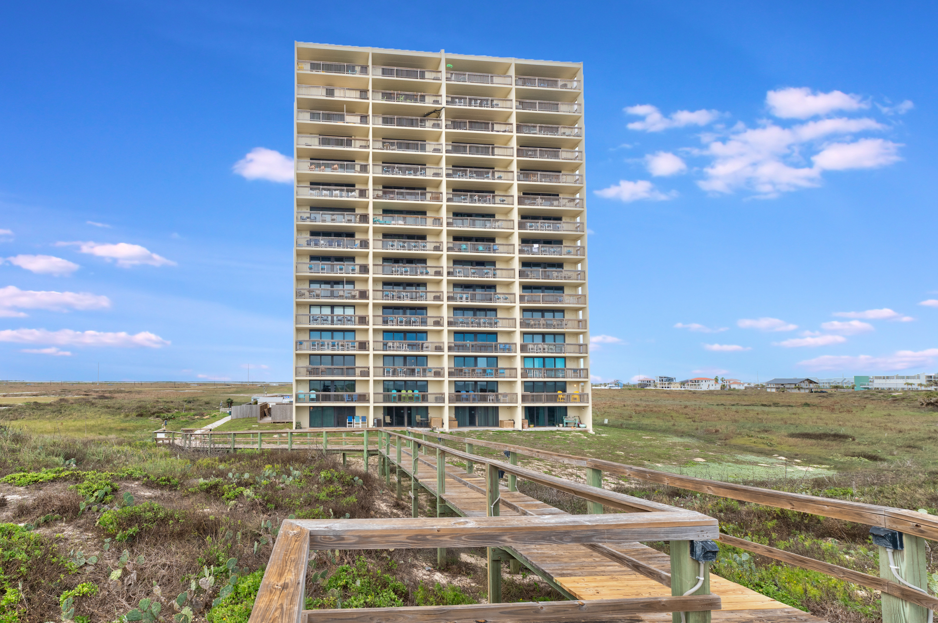 Mustang Towers 1001 MT1001 | Photo 54