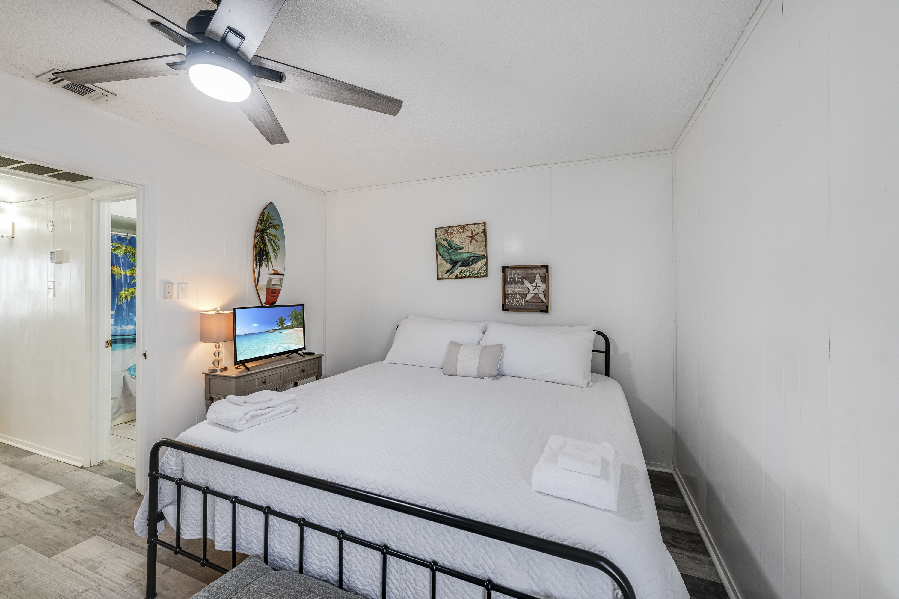 Mustang Isle MI24 | Photo 8