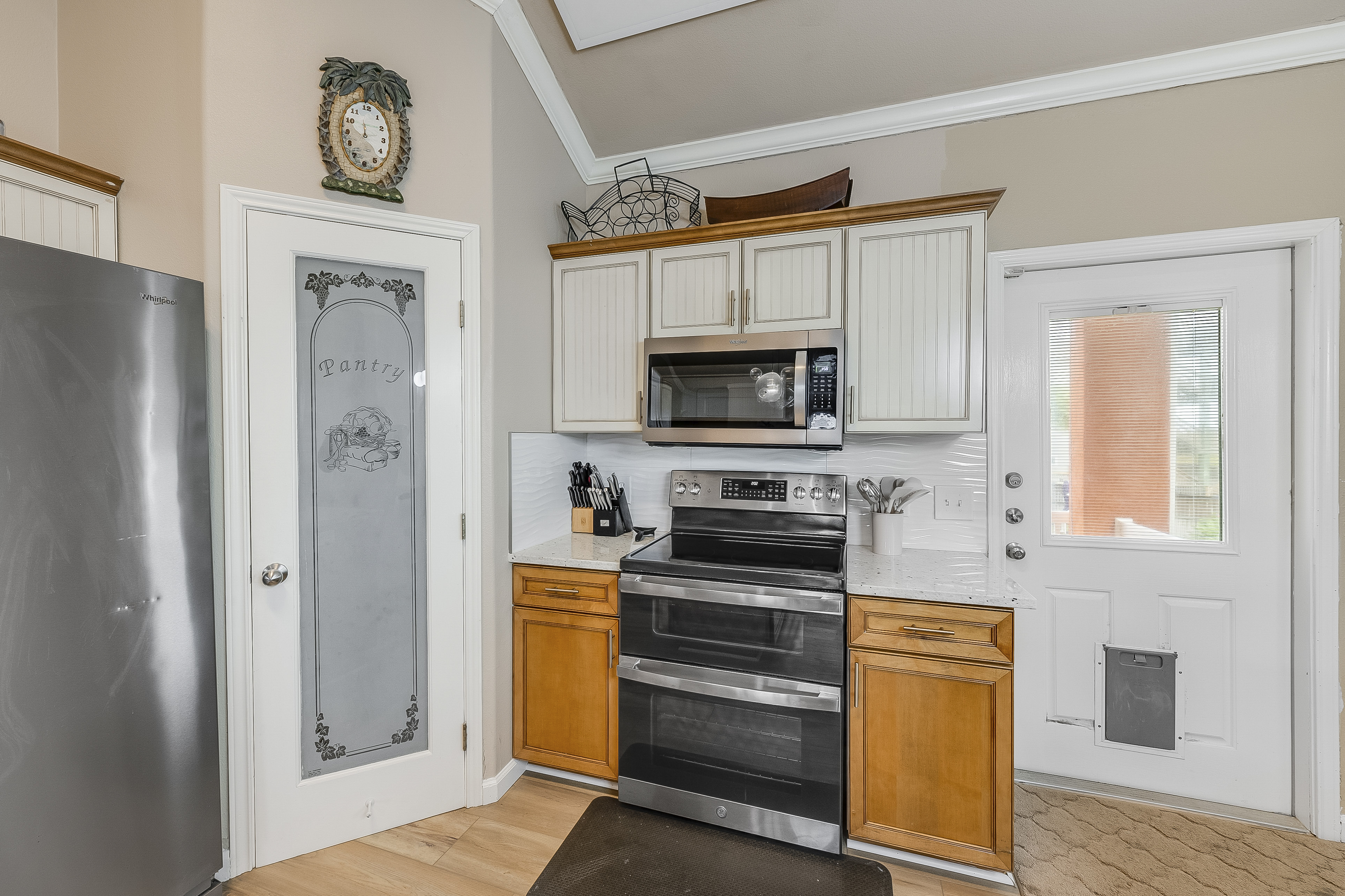 Designed for convenience, this cozy kitchen is perfect for whipping up meals on your vacation.