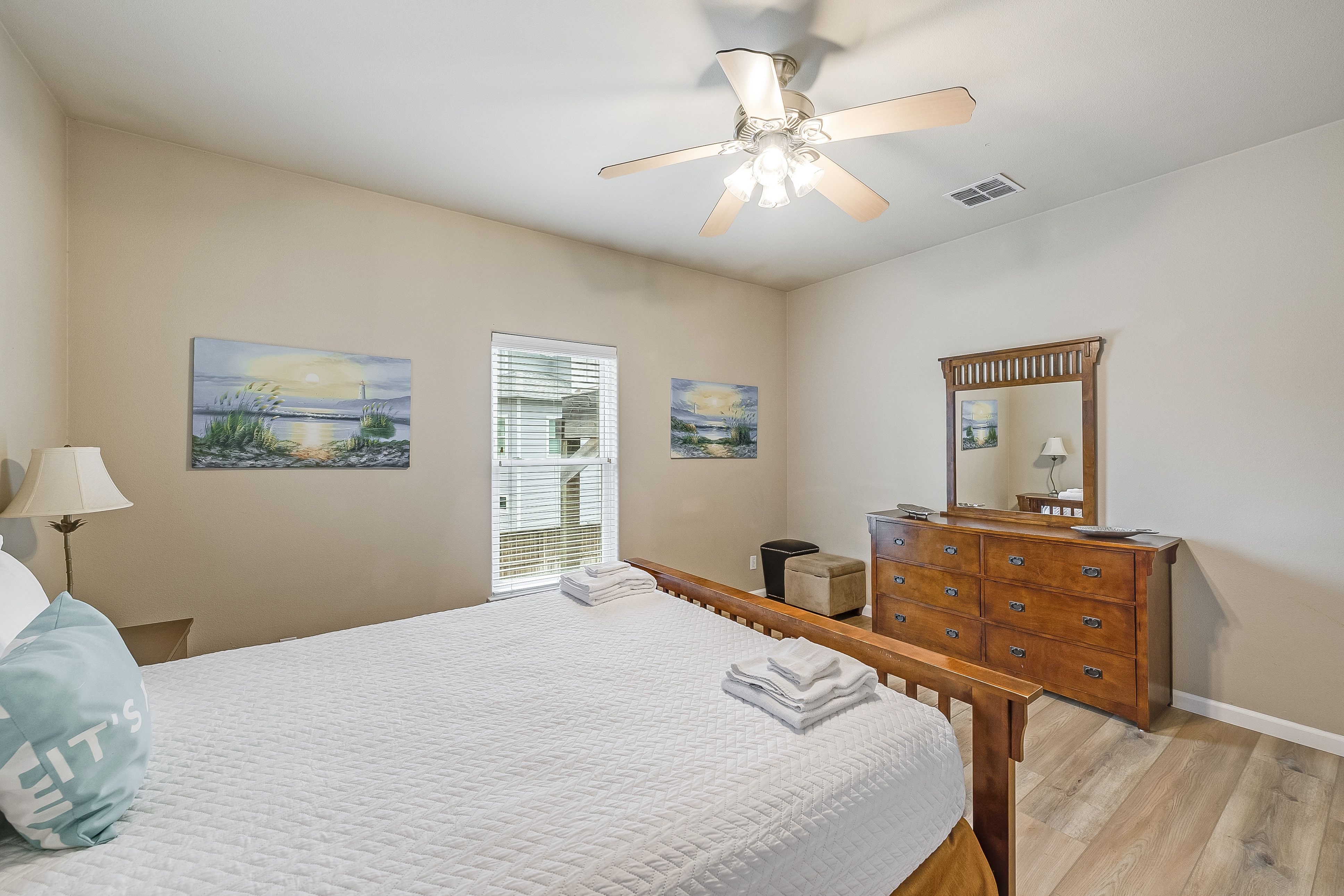 Private queen-size sanctuary