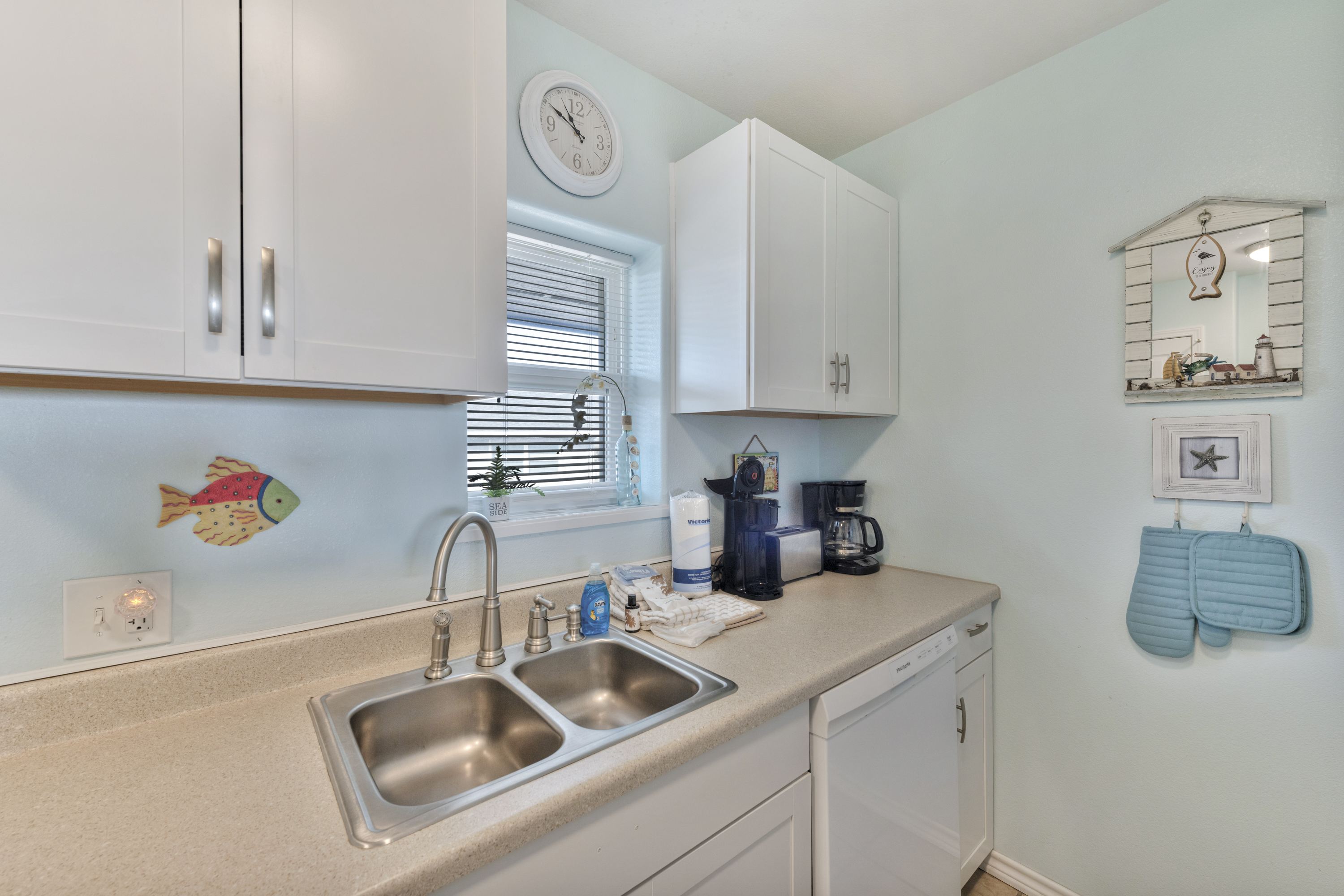 Compact design without compromise—fully equipped for all your needs!