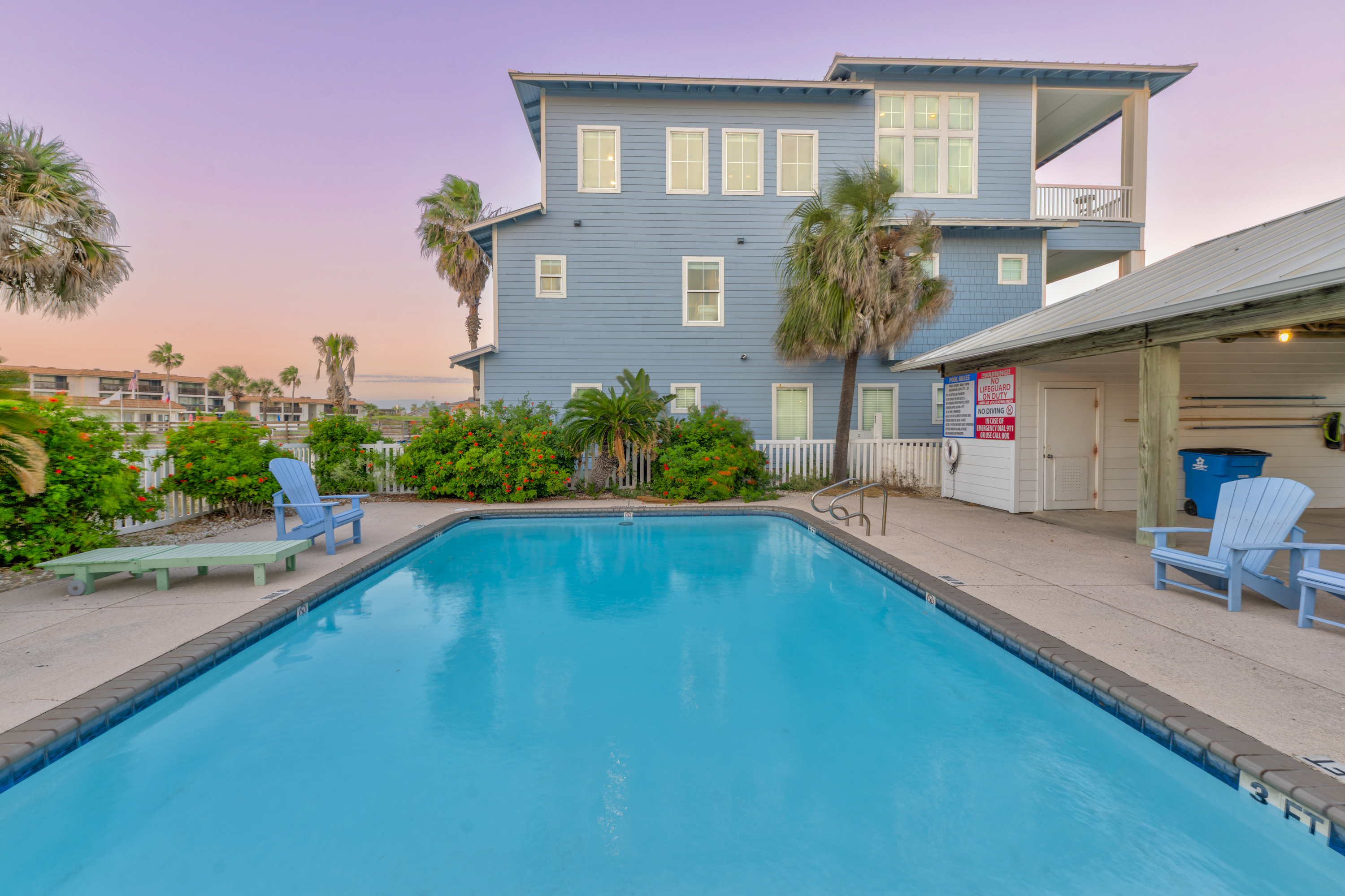 Convenient pool side location 