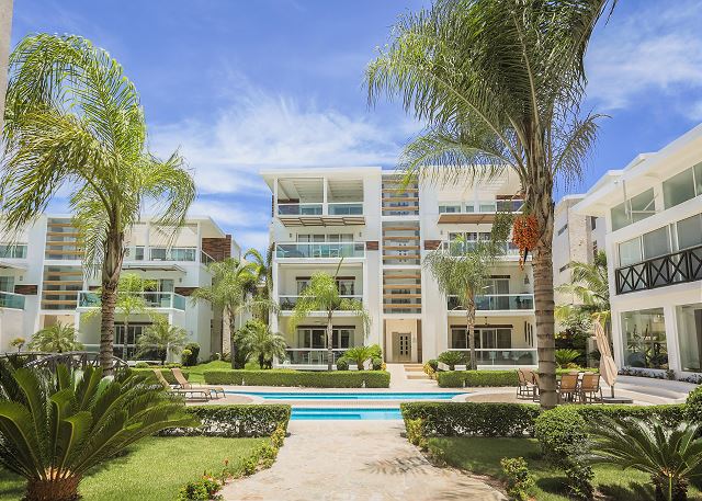 Costa Hermosa H301LO_80Mbps_Pool_BBQ_Walk to the Beach