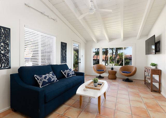 DM-110B - Seaside Sunset Cottage 5