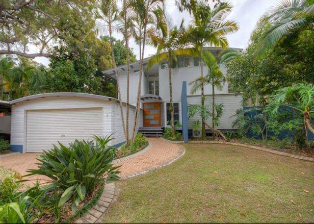 2 Satinwood Drive - Rainbow Shores