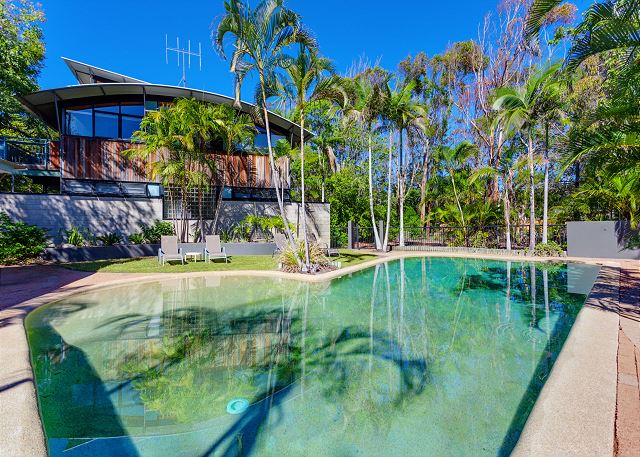 Surfside Beach House 19 - Rainbow Shores
