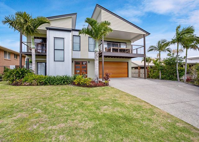 12 Tingira Close - Rainbow Beach