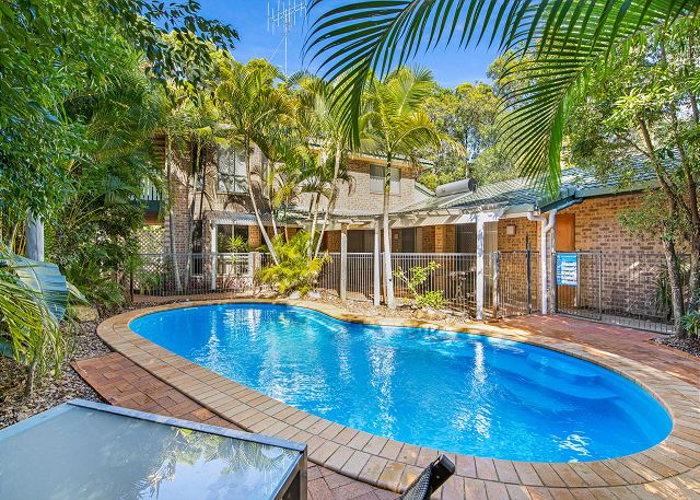 Amaroo - Rainbow Shores