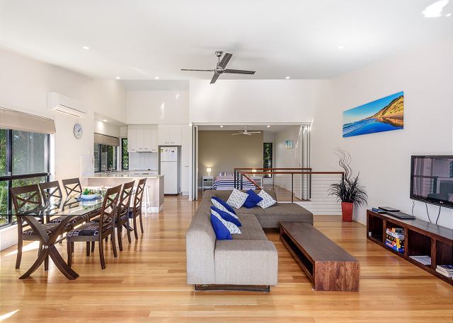 Unit 1 Rainbow Surf - Modern, two storey townhouse with...