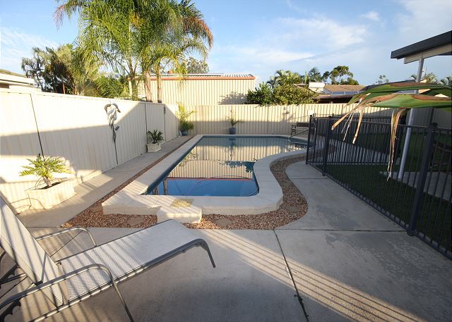 62 Tingira Close - Modern lowset home with swimming pool,...