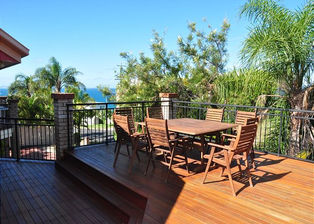 1/80 Cooloola Drive - Comfortable unit in a prominent location
