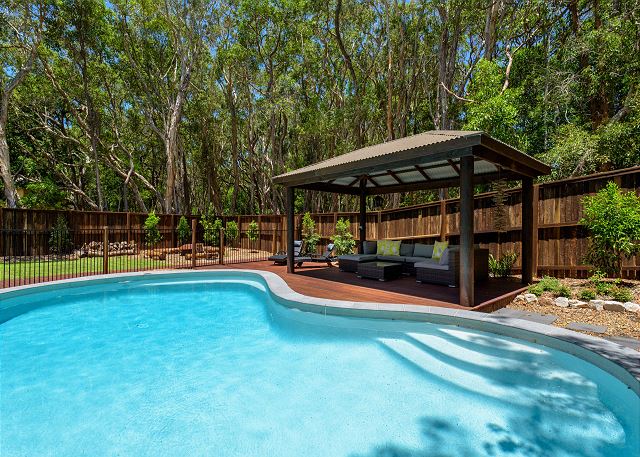 13 Orania Court, Rainbow Shores - Pool, sleeps 8, air...