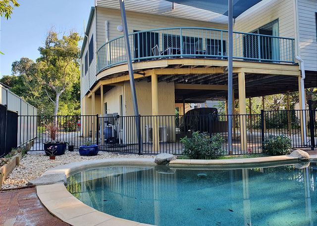 20 Orania Court - Two storey family home with swimming pool,...
