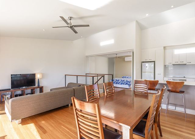 Unit 5 Rainbow Surf - Modern, double storey townhouse with...