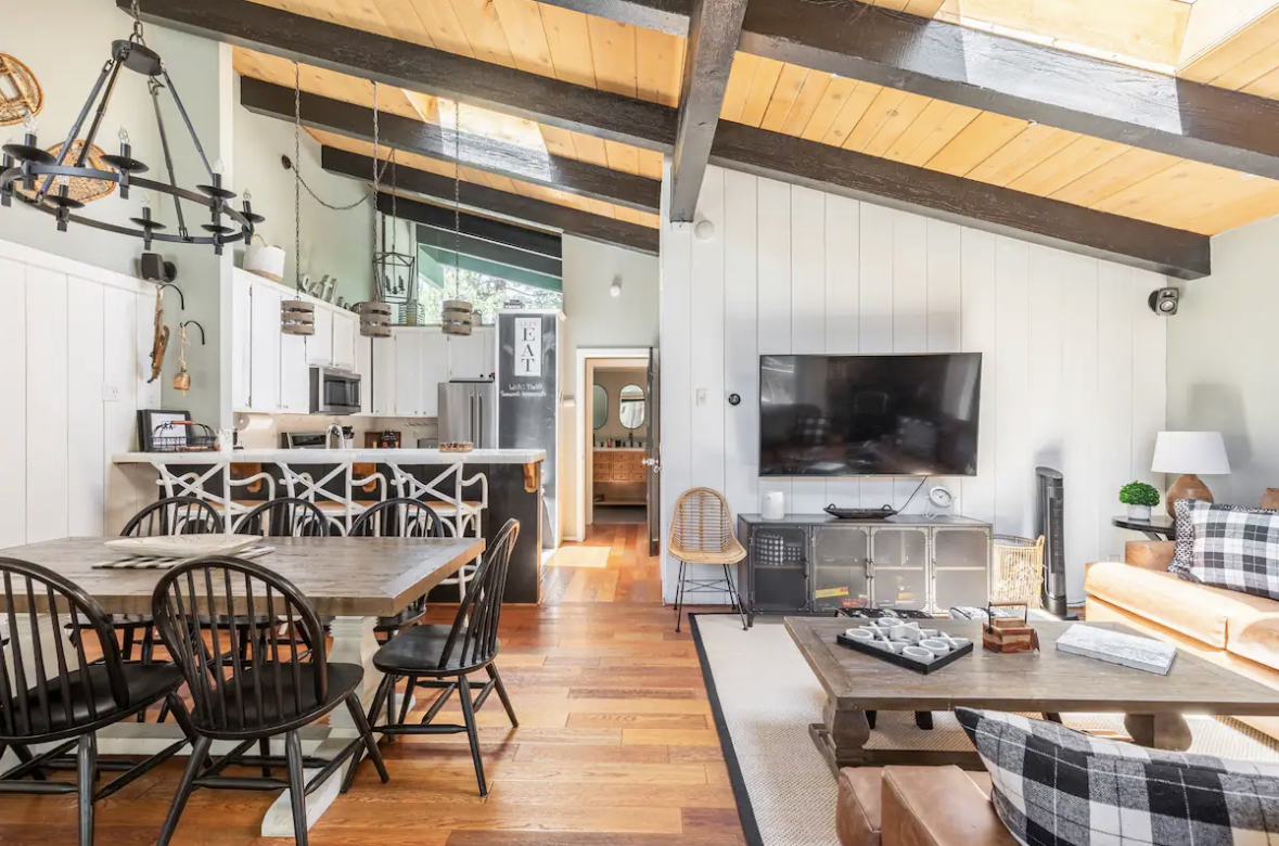 Chateau Sans Nom #30 - Mammoth Lakes, CA