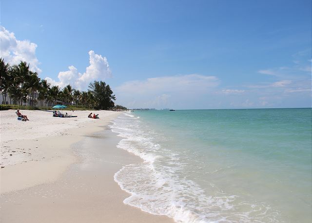 Bay Breeze at Coconut Point