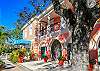 Third Street South, the birthplace of Naples is surrounded by colorful original beach cottages and lovely houses of Old Naples. Delightful shops, restaurants and bistros with courtyards and fountains, all await amidst the lush landscaping of historic Third Street South.