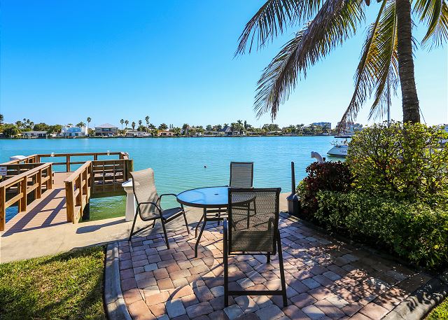 Westwinds 213 - Perfect Location, Waterfront, Walk To Beach, Restaurants!