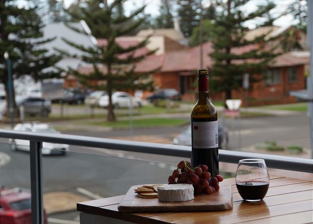 Coastal Apartment Opposite Surf Beach Kiama - 2205/65...