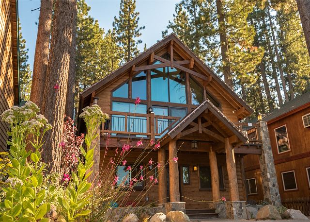 Famous Cabin - Hot Tub, Pet Friendly, 30-90 Days