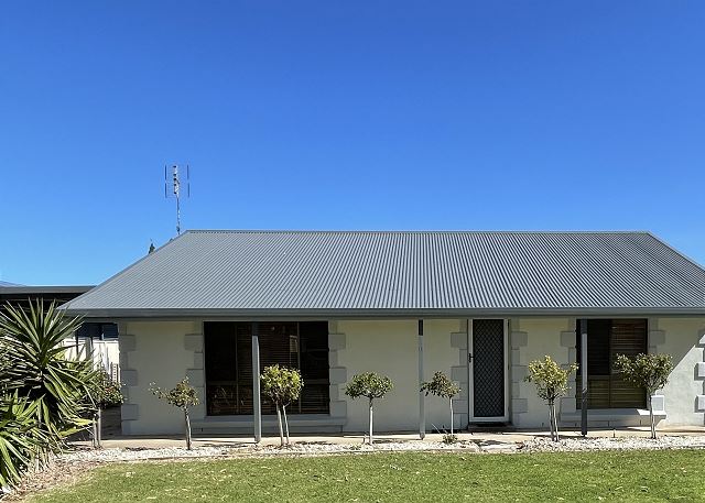 KRASNI PARK COTTAGE - 14 Tobruk Avenue Robe, SA 5276