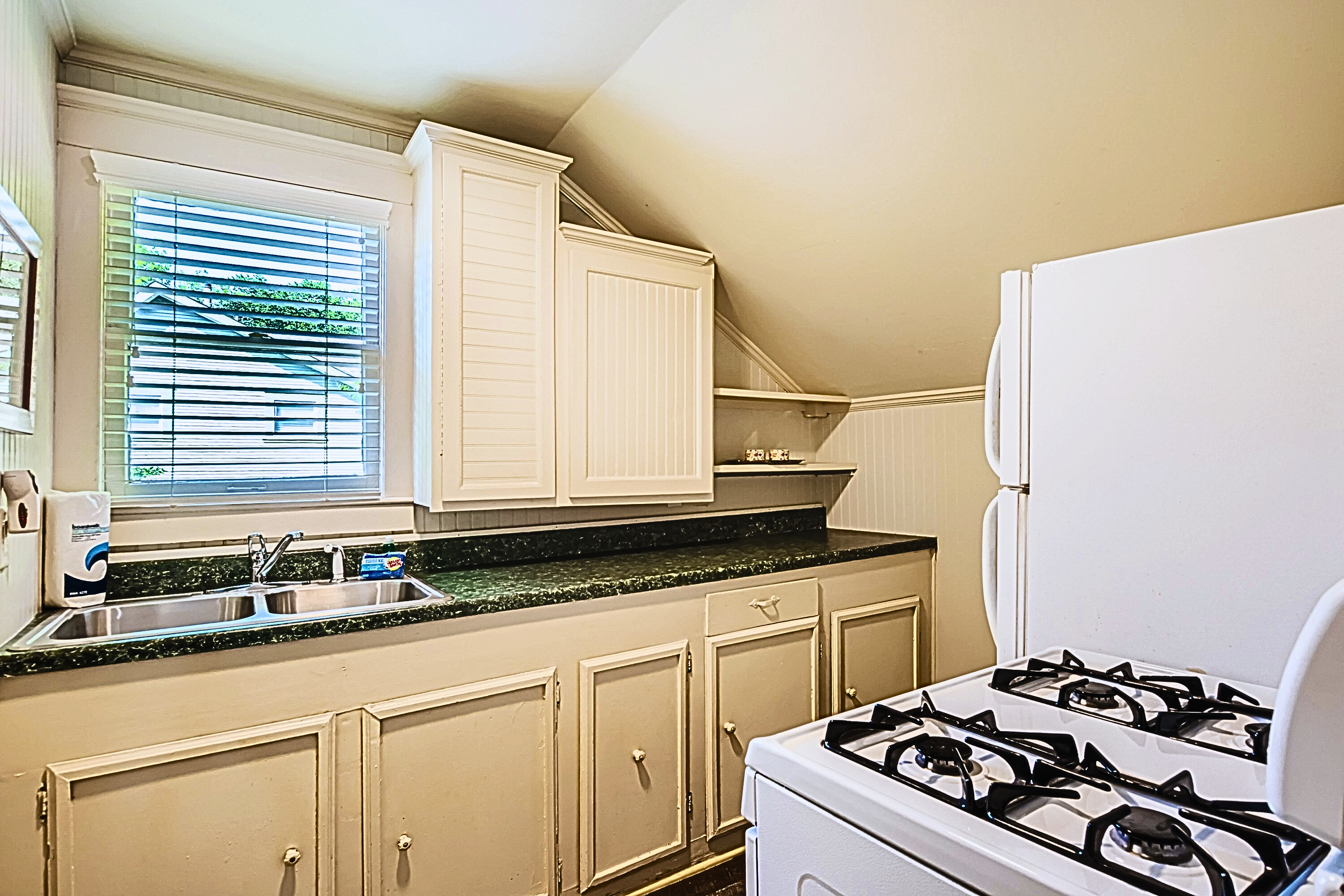 Junius-2nd-Casita