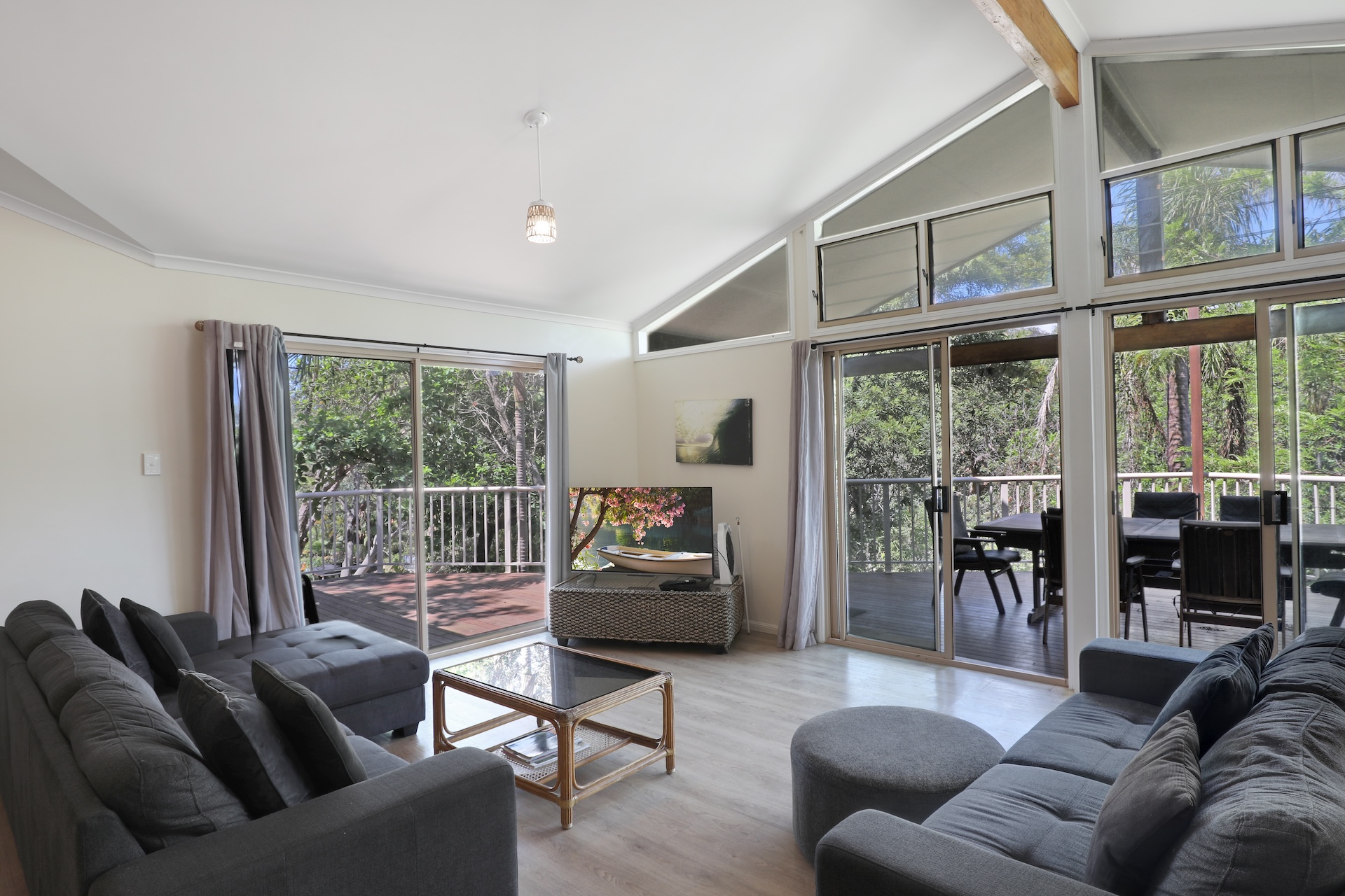 Amaroo House | Ray White North Stradbroke Island