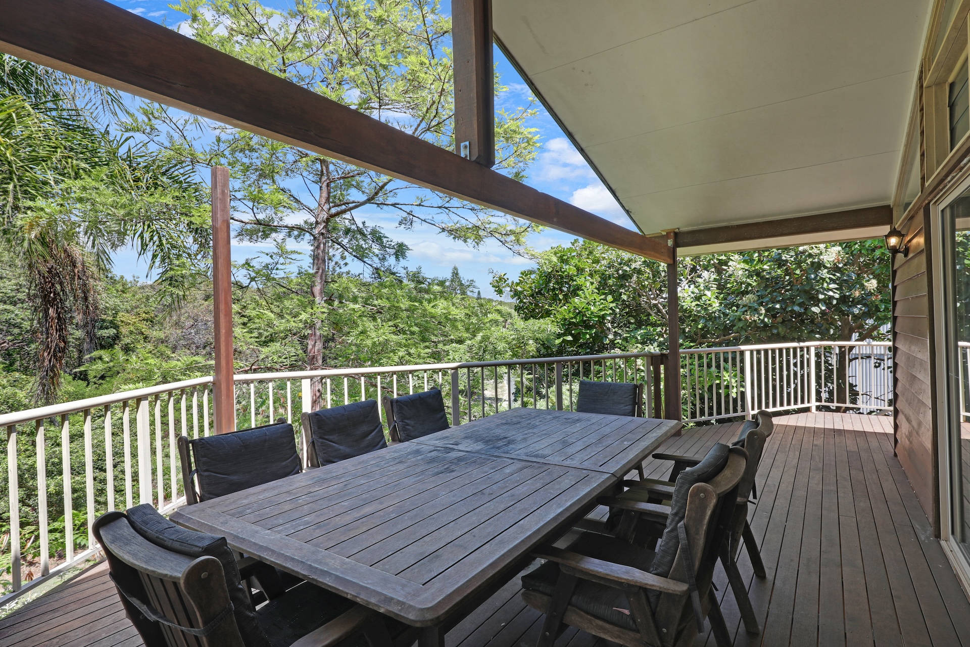 Amaroo House | Ray White North Stradbroke Island