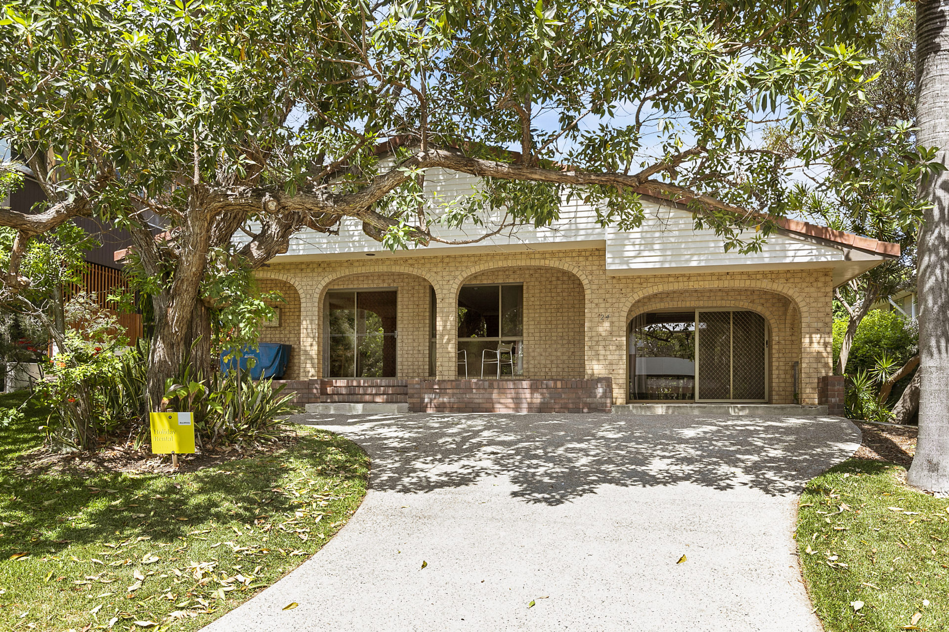 Kingfisher Ray White North Stradbroke Island