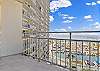 spacious lanai to sip your morning coffee or enjoy a Mai Tai during sunset!