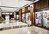 Plenty of shopping choices in the Ilikai lobby.