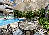 lounge, lounge or have lunch by the pool.