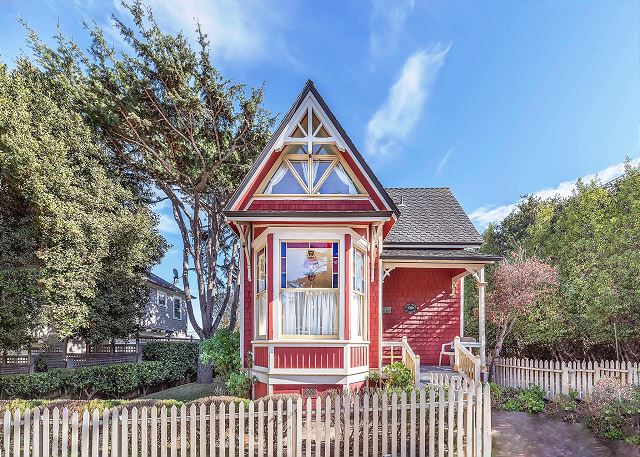 3812 Little House