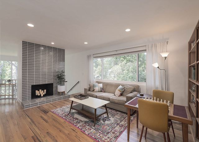 3818 Window to the Woods 2